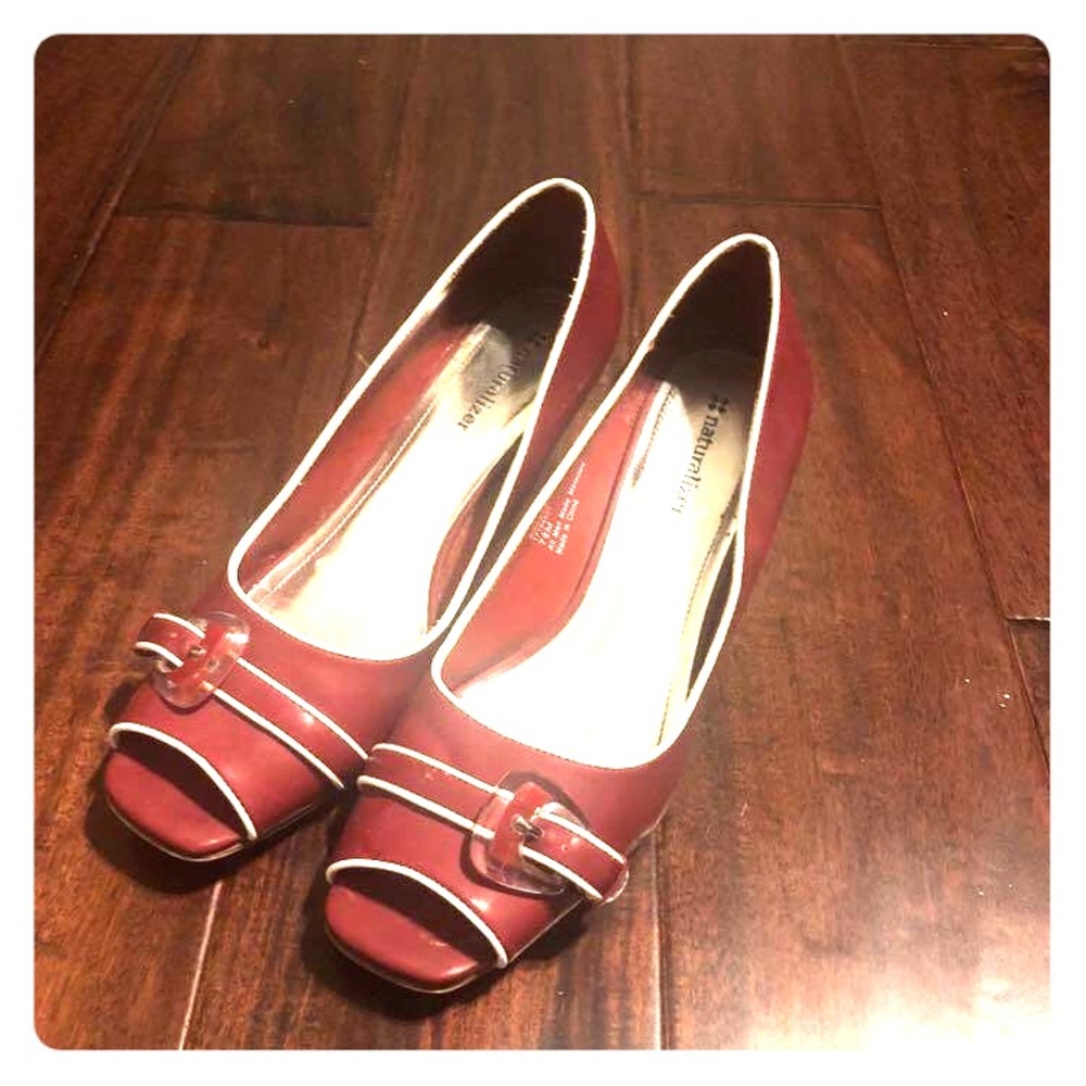 Naturalizer Sz 7.5 wedges